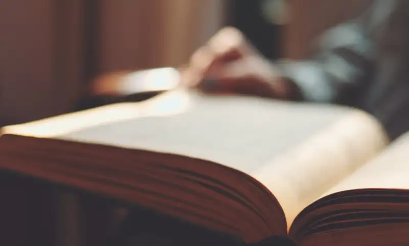 ESTUDOS BÍBLICOS EM COMUNIDADE